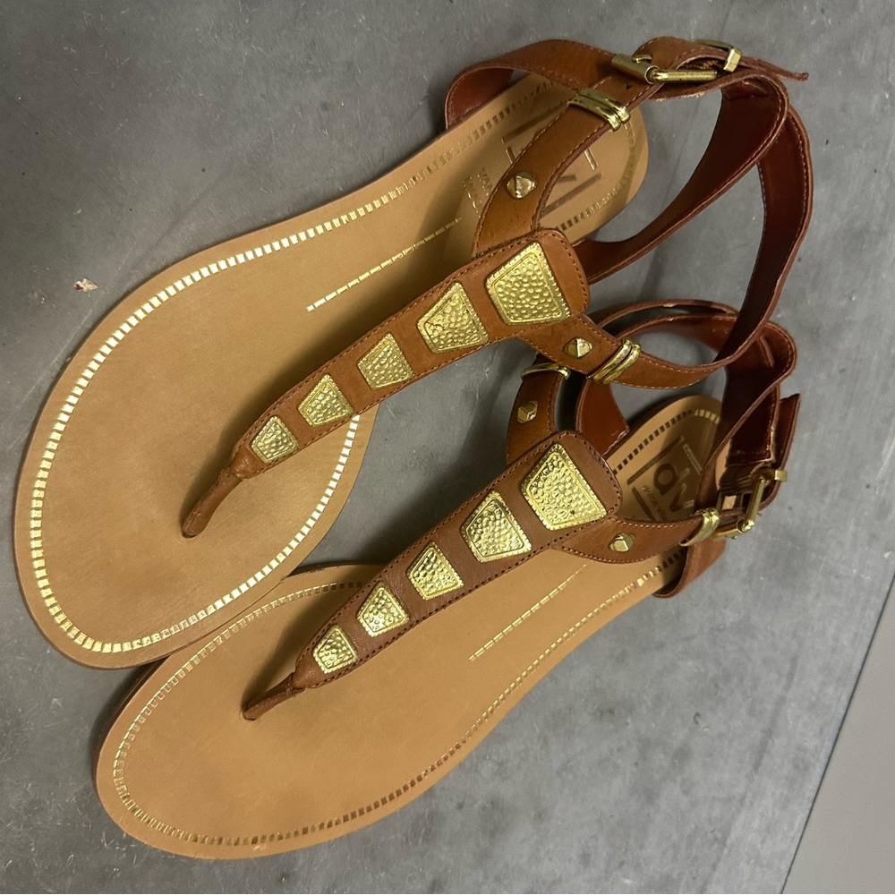 Dolce Vita Tan and Gold Sandals